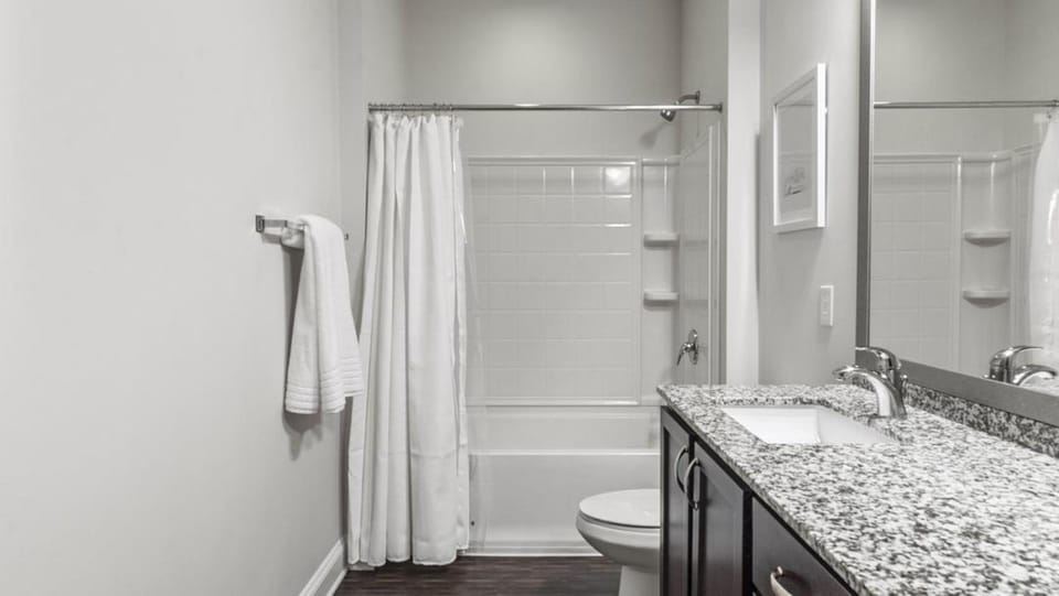 Landing Modern Apartment with Amazing Amenities (ID8773X70) Apartment in Matthews