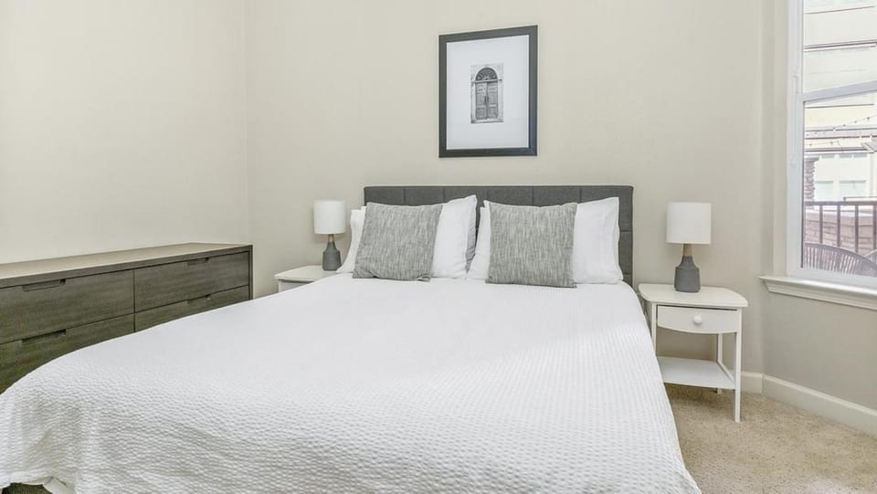 Landing Modern Apartment with Amazing Amenities (ID5977X10) Apartment in El Paso