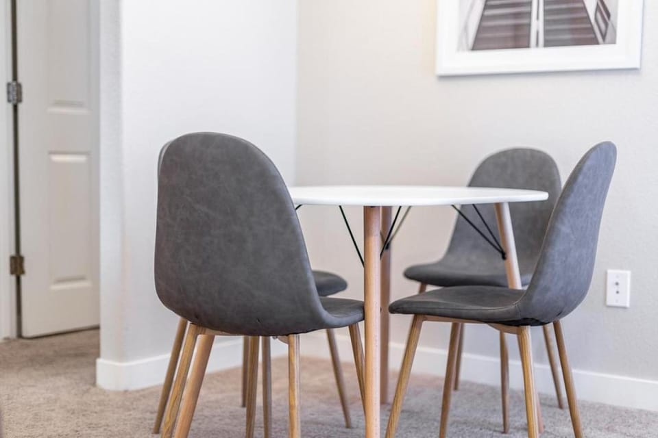 Landing Modern Apartment with Amazing Amenities (ID2775X3) Apartment in Tempe