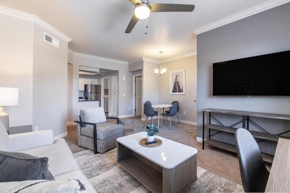 Landing Modern Apartment with Amazing Amenities (ID2775X3) Apartment in Tempe