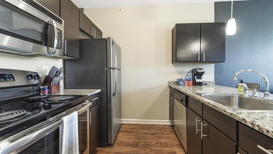 Landing Modern Apartment with Amazing Amenities (ID9638X96) Apartment in Lexington