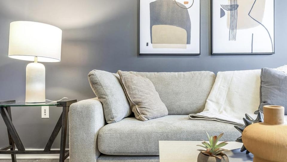 Landing Modern Apartment with Amazing Amenities (ID8112X15) Apartment in Durham
