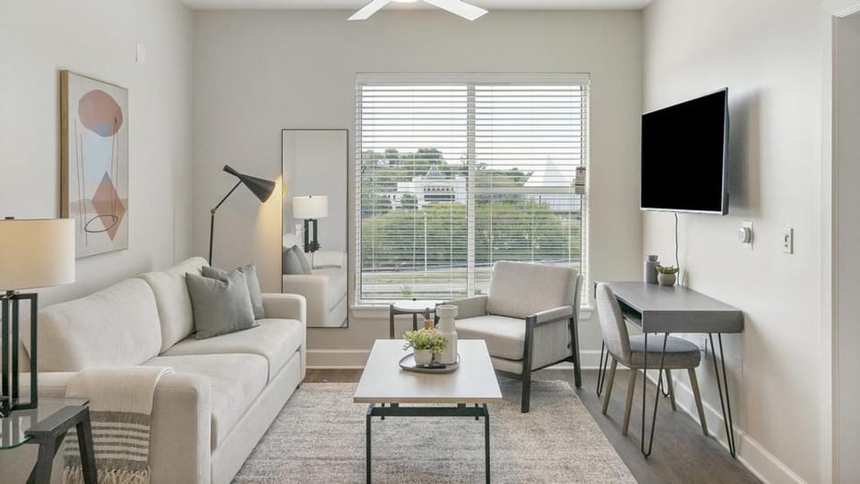 Landing Modern Apartment with Amazing Amenities (ID9133X64) Apartment in The Gulch