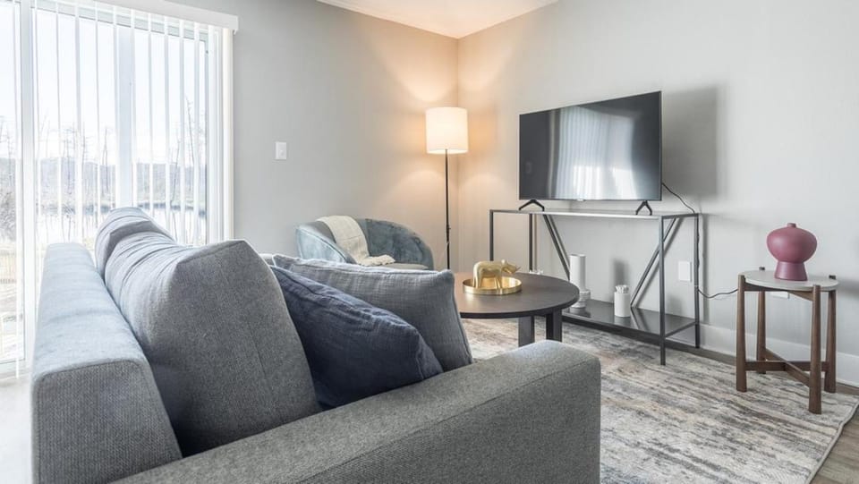 Landing Modern Apartment with Amazing Amenities (ID5971X73) Apartment in Jacksonville