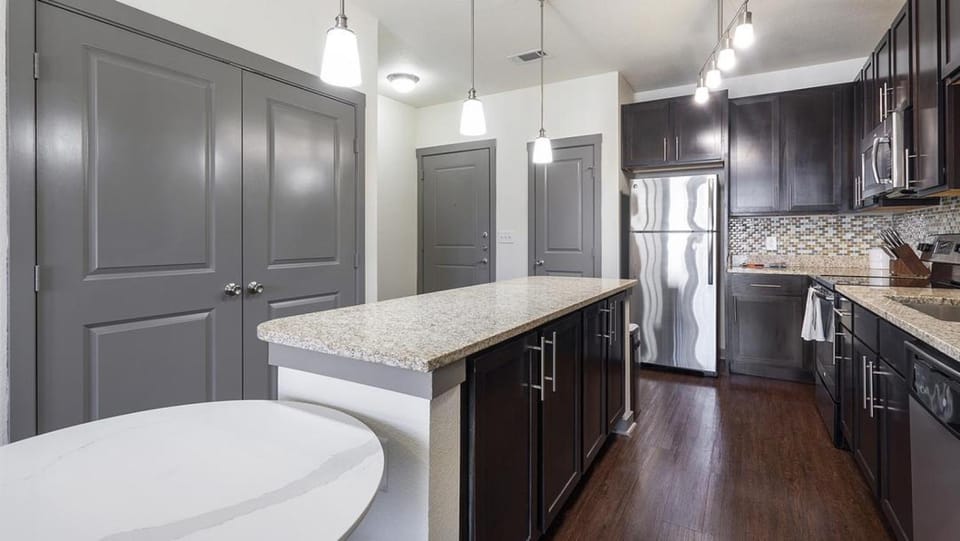 Landing Modern Apartment with Amazing Amenities (ID5987X04) Apartment in San Antonio