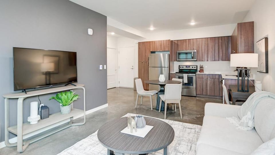 Landing Modern Apartment with Amazing Amenities (ID8493X83) Apartment in Bothell