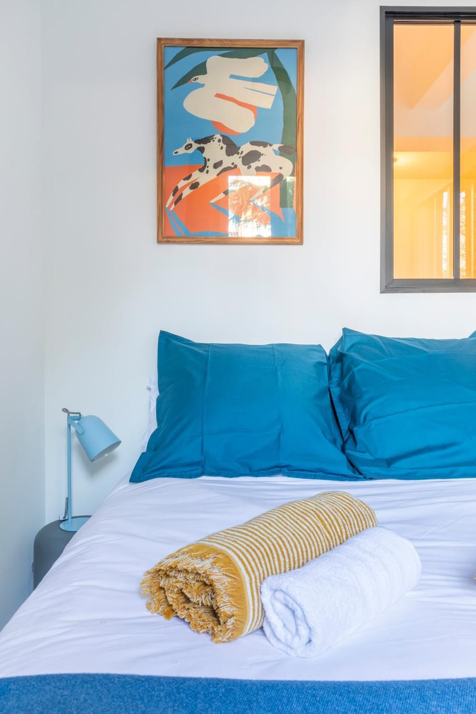 Bed, Photo of the whole room, Bedroom, towels