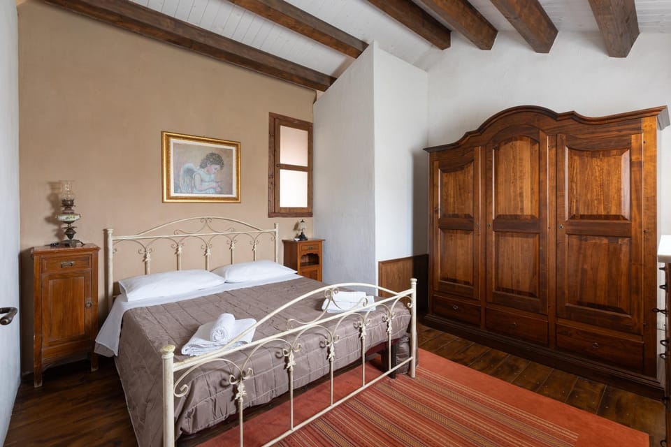 Living room, Bedroom