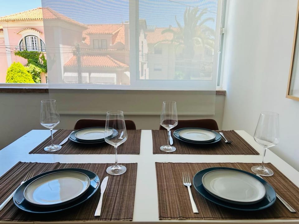 Peaceful 2 bd in Monte Estoril Apartment in Estoril