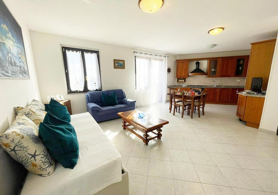 Kitchen or kitchenette, Living room, Dining area, pet friendly, stove