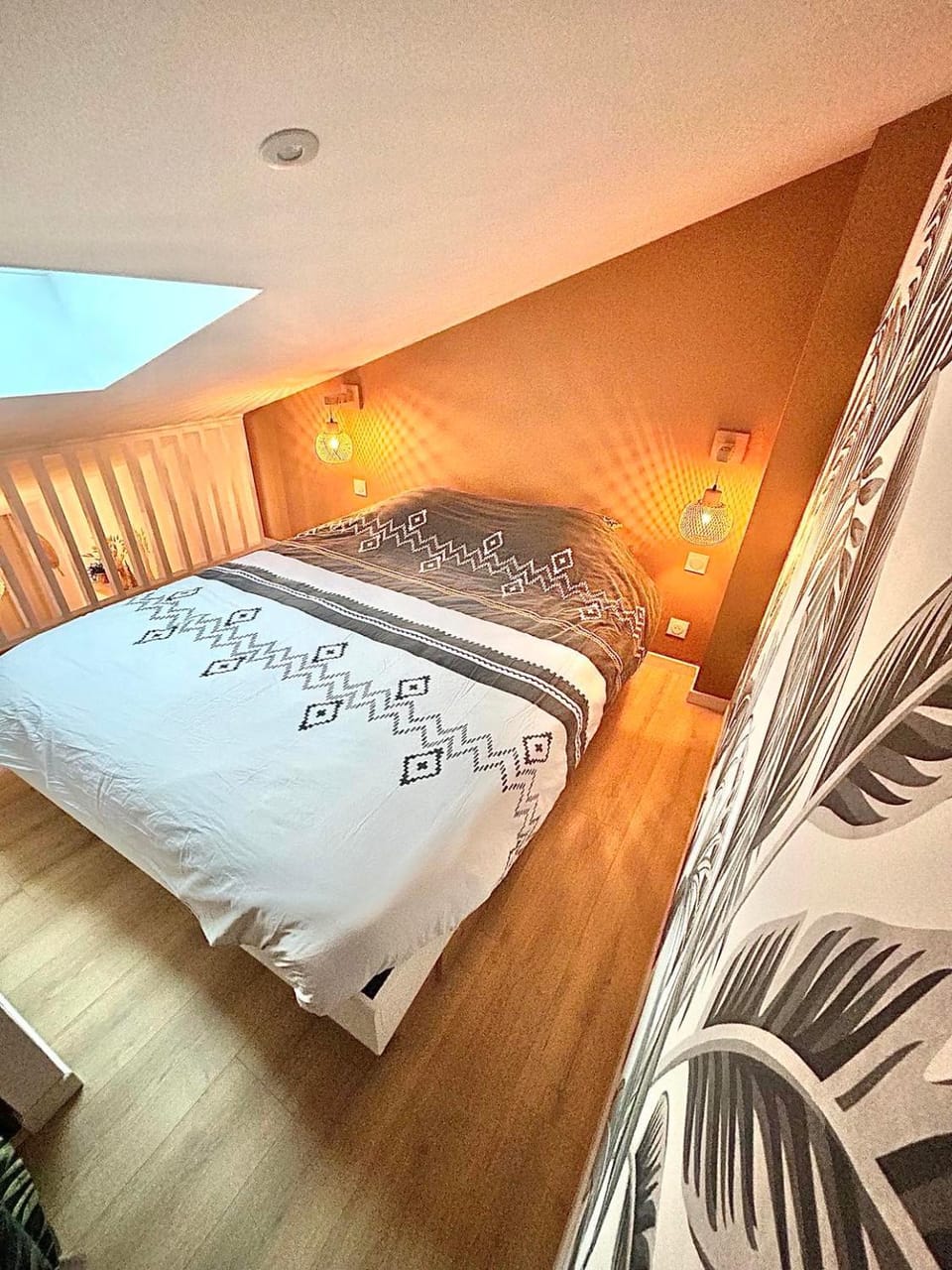 Bed, Photo of the whole room
