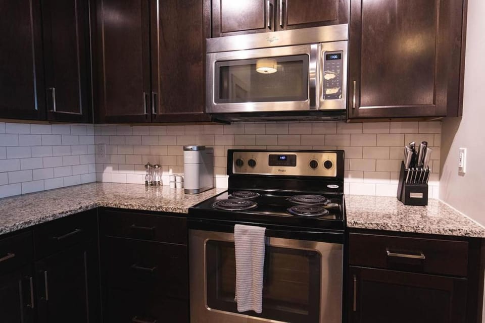 Landing Modern Apartment with Amazing Amenities (ID888) Apartment in Vestavia Hills