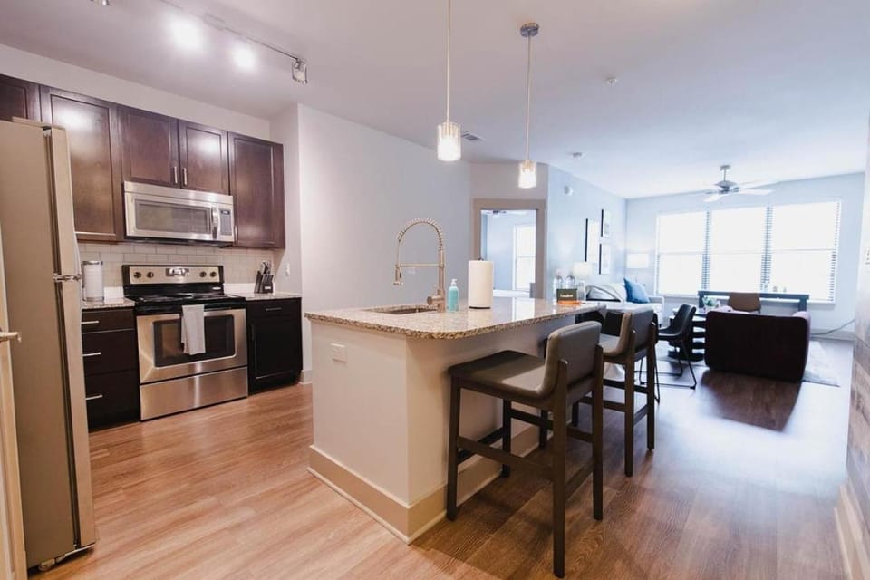 Landing Modern Apartment with Amazing Amenities (ID888) Apartment in Vestavia Hills
