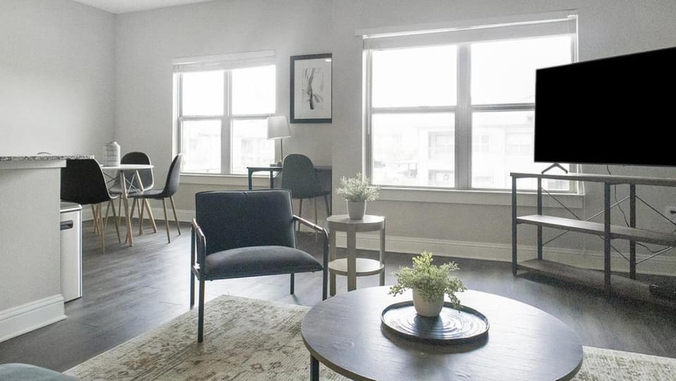 Landing Modern Apartment with Amazing Amenities (ID3766X51) Apartment in Gonzales