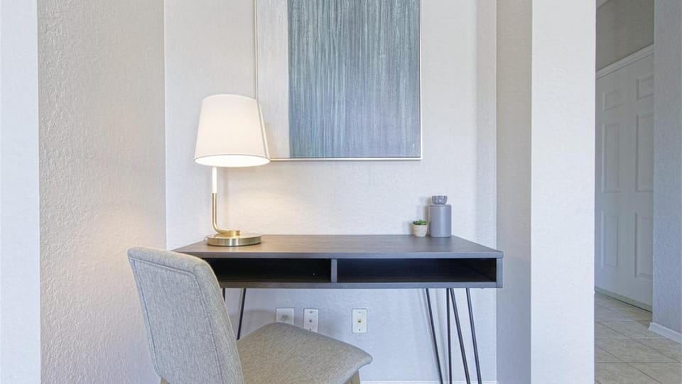 Landing Modern Apartment with Amazing Amenities (ID8629X90) Apartment in Pinellas Park