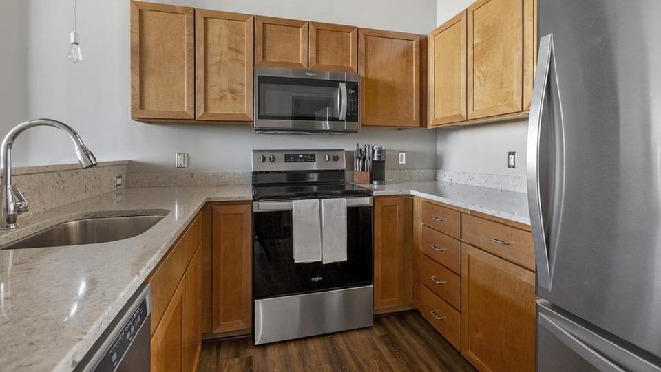Landing Modern Apartment with Amazing Amenities (ID1397X153) Apartment in Omaha