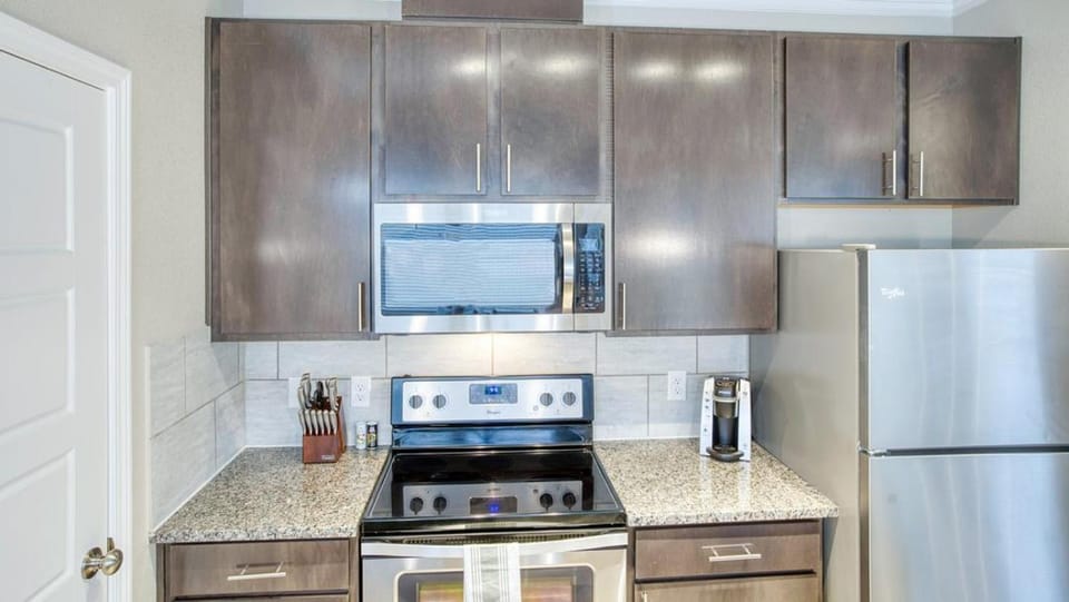 Landing Modern Apartment with Amazing Amenities (ID8303X39) Apartment in Wells Branch