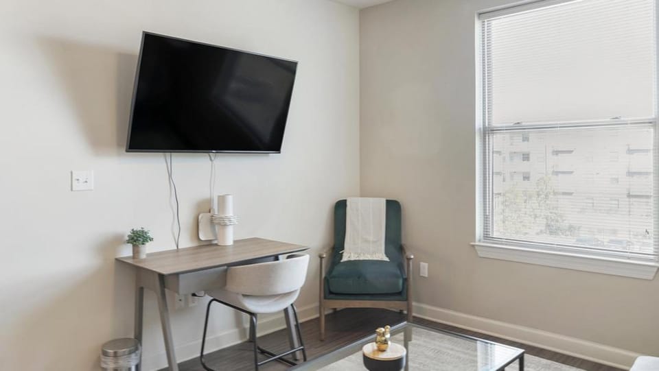 Landing Modern Apartment with Amazing Amenities (ID7274X30) Apartment in Baton Rouge