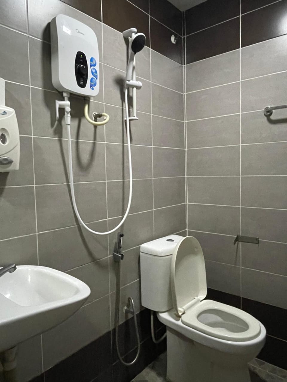 Shower, Toilet, Bathroom