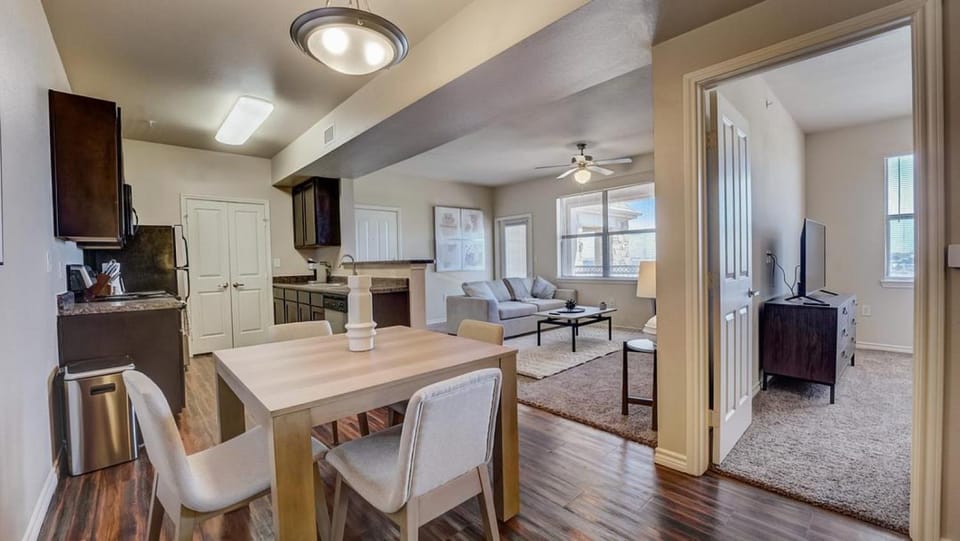 Landing Modern Apartment with Amazing Amenities (ID7692X68) Apartment in Oklahoma City
