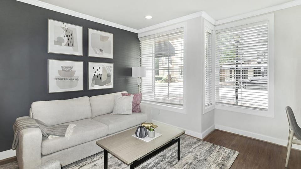 Landing Modern Apartment with Amazing Amenities (ID1176X943) Apartment in Portsmouth