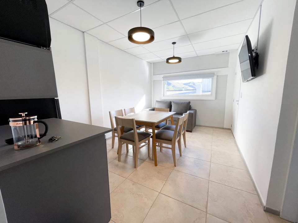 Kitchen or kitchenette, Living room