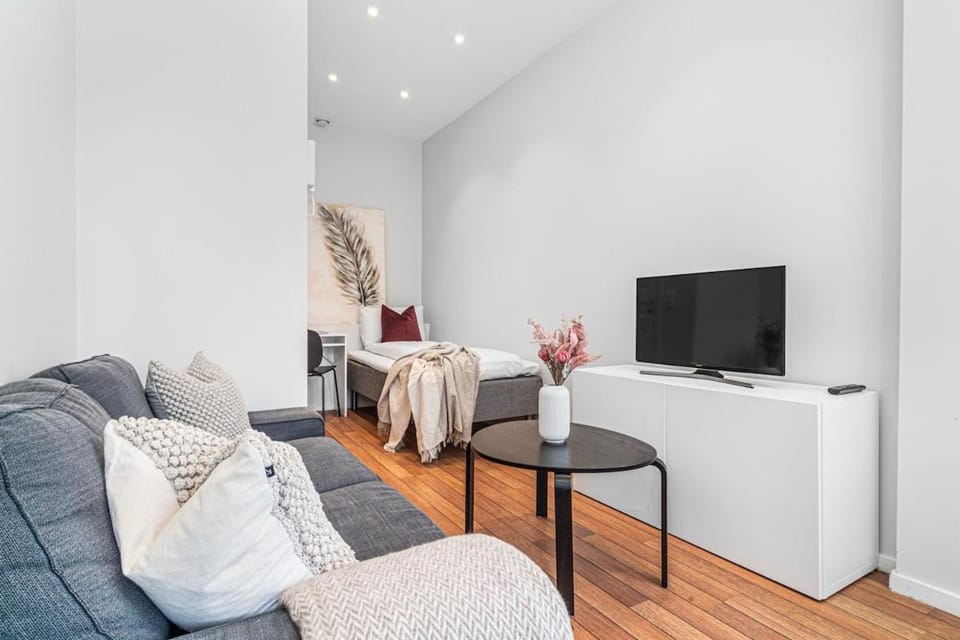 Seaside Apt. Catch Crabs from Your Bedroom Window! Apartment in Bergen