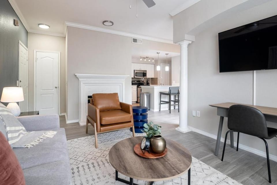 Landing Modern Apartment with Amazing Amenities (ID3280X77) Apartment in Plano