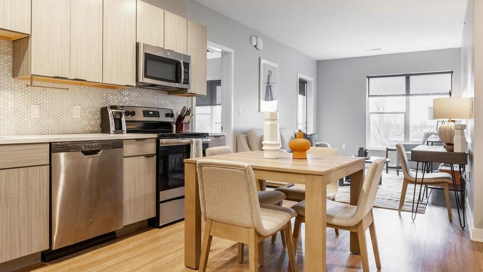 Landing Modern Apartment with Amazing Amenities (ID8562X13) Apartment in Saint Louis