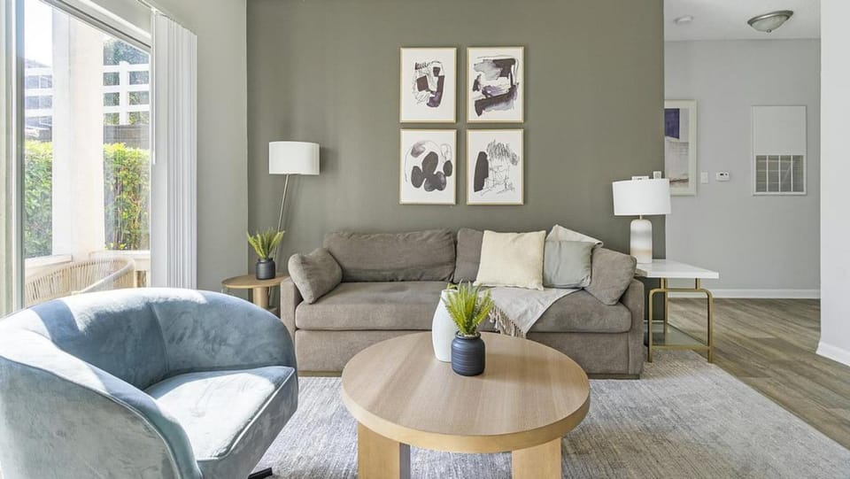 Landing Modern Apartment with Amazing Amenities (ID9752X95) Apartment in Durham