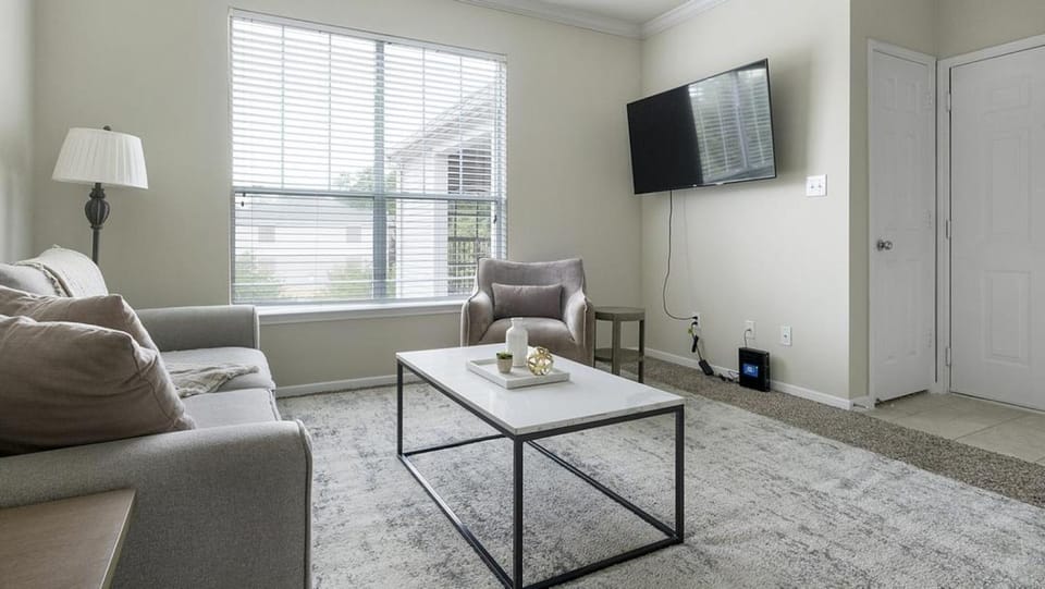 Landing Modern Apartment with Amazing Amenities (ID9673X00) Apartment in The Woodlands