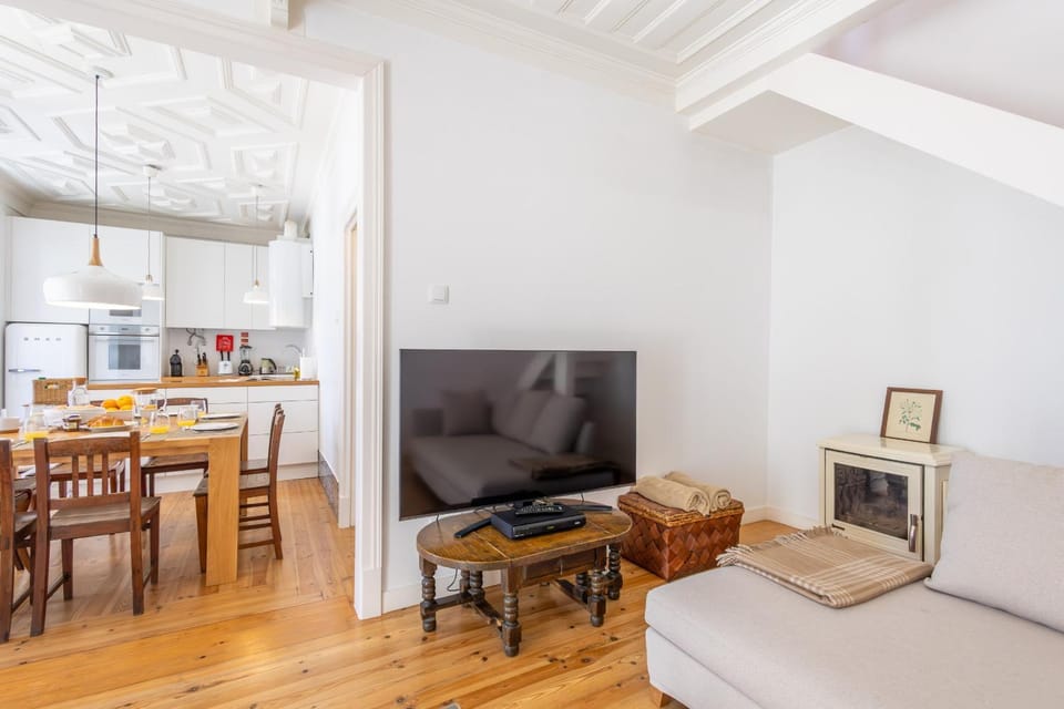 Communal lounge/ TV room, Living room