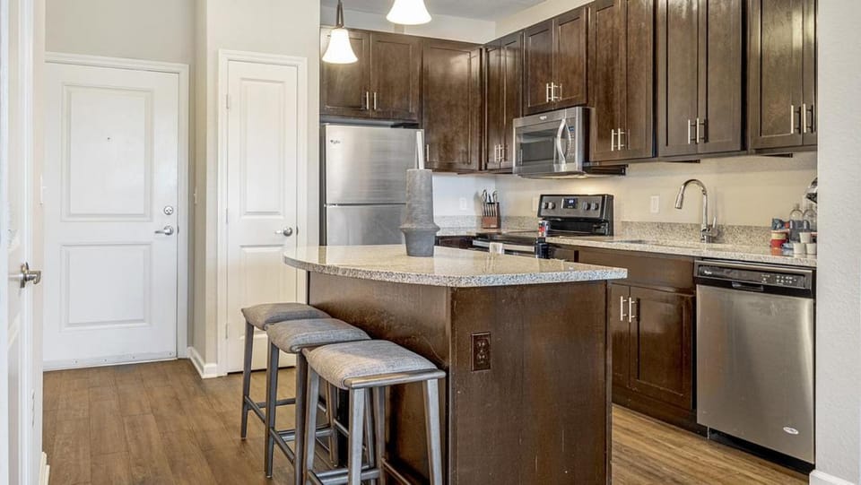 Landing Modern Apartment with Amazing Amenities (ID9830X56) Apartment in Orlando