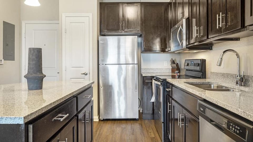 Landing Modern Apartment with Amazing Amenities (ID9830X56) Apartment in Orlando