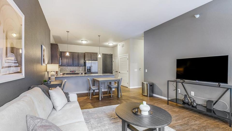 Landing Modern Apartment with Amazing Amenities (ID4080X59) Apartment in Hopkins