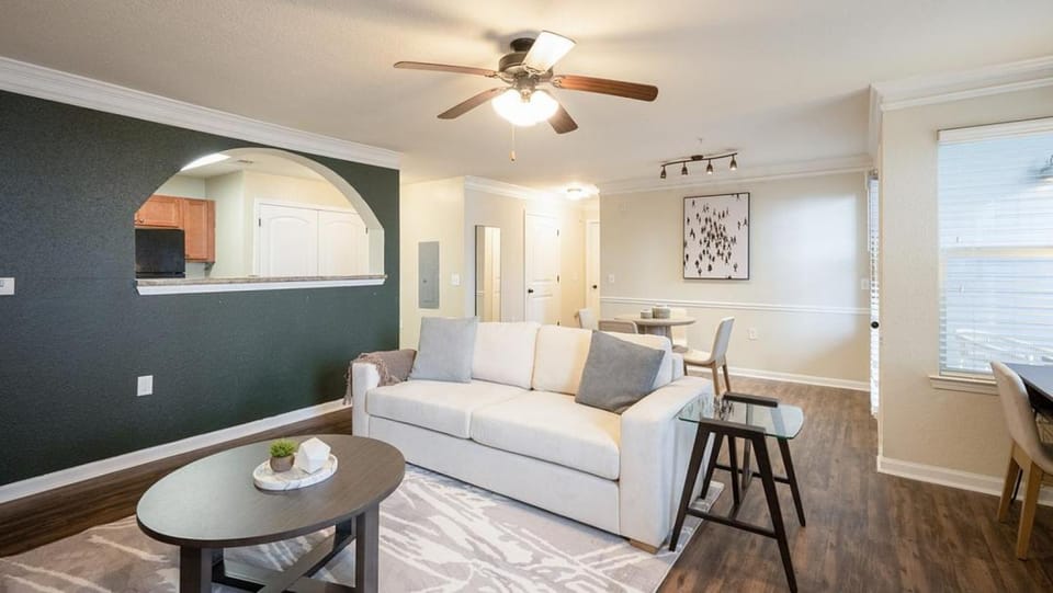 Landing Modern Apartment with Amazing Amenities (ID8272X47) Apartment in Vestavia Hills