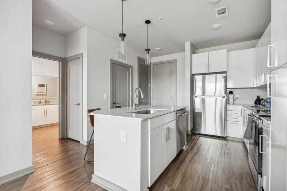 Landing Modern Apartment with Amazing Amenities (ID6831X94) Apartment in Wilmington