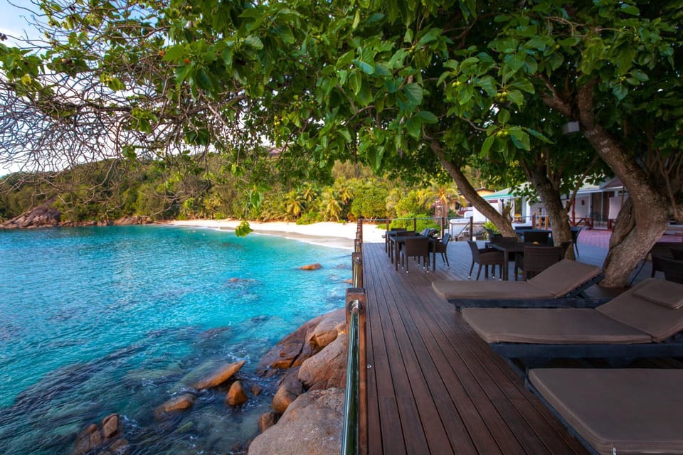Restaurant/places to eat, Beach, Sea view
