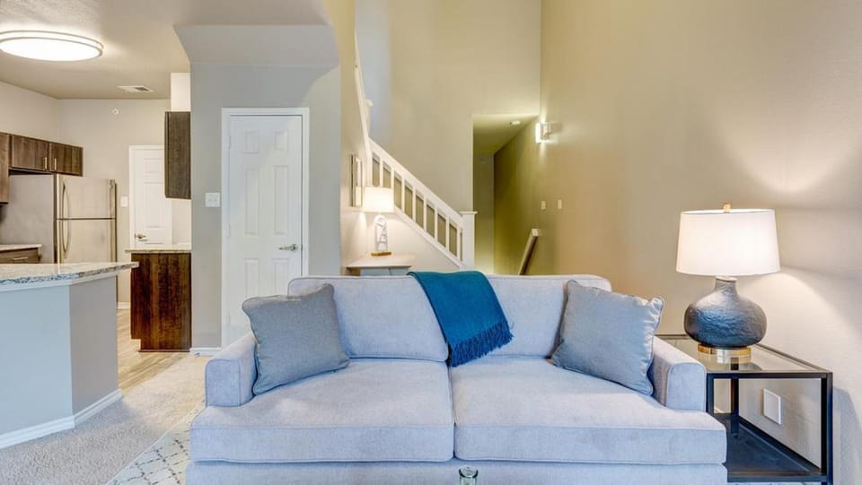 Landing Modern Apartment with Amazing Amenities (ID4600X56) Apartment in Irving