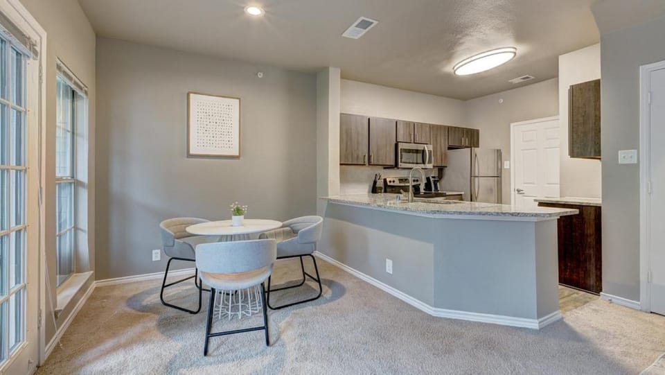 Landing Modern Apartment with Amazing Amenities (ID4600X56) Apartment in Irving