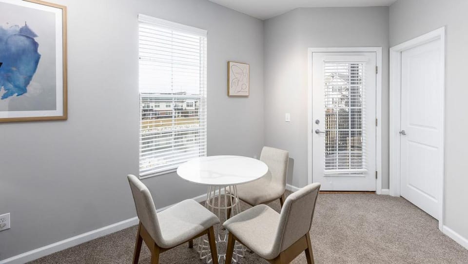 Landing Modern Apartment with Amazing Amenities (ID8114X65) Apartment in Dublin