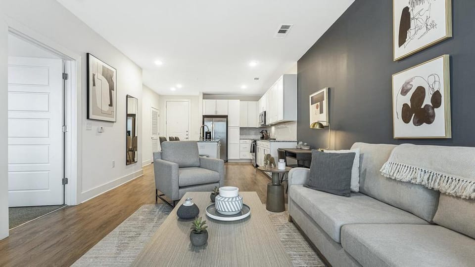 Landing Modern Apartment with Amazing Amenities (ID4289X42) Apartment in Charleston