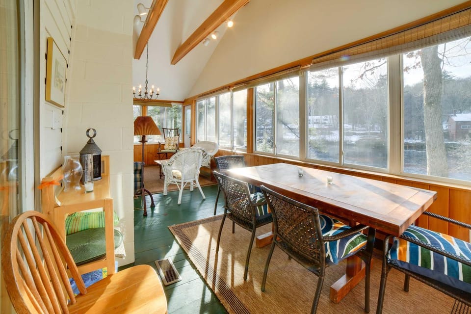 Lakefront Bradford Cottage w/ Dock, Near Skiing! House in Newbury