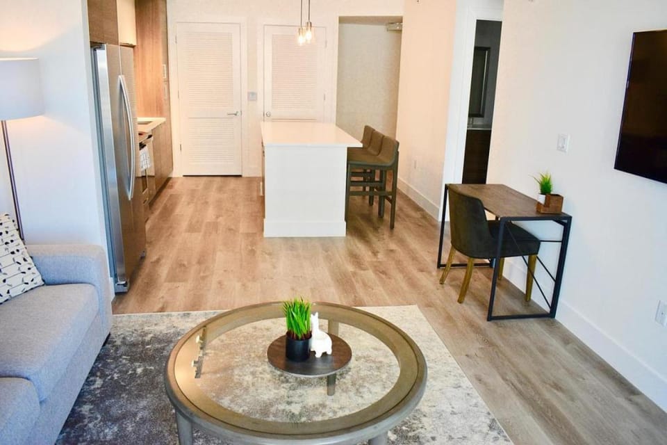Landing Modern Apartment with Amazing Amenities (ID746) Apartment in Fort Lauderdale