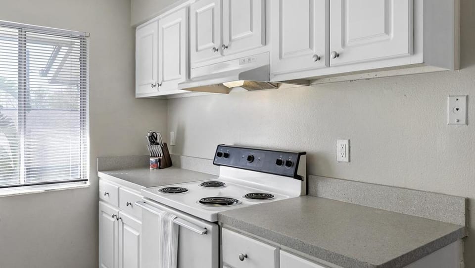 Landing Modern Apartment with Amazing Amenities (ID1313X620) Apartment in St Petersburg