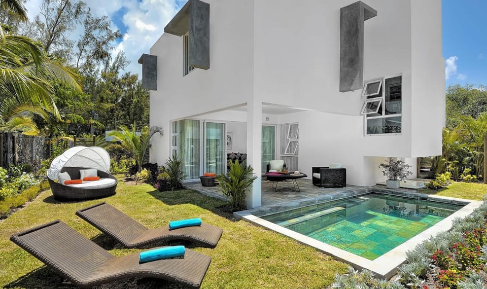 Bird's eye view, Swimming pool