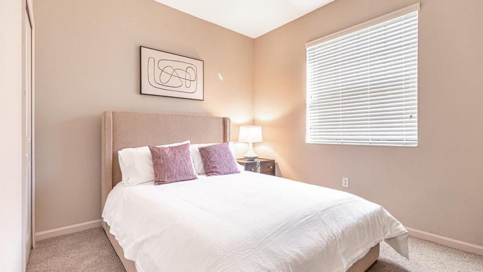Landing Modern Apartment with Amazing Amenities (ID8053X00) Apartment in Fort Myers