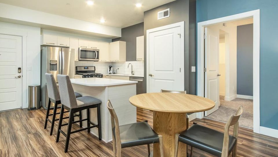 Landing Modern Apartment with Amazing Amenities (ID1470X54) Apartment in Salt Lake City