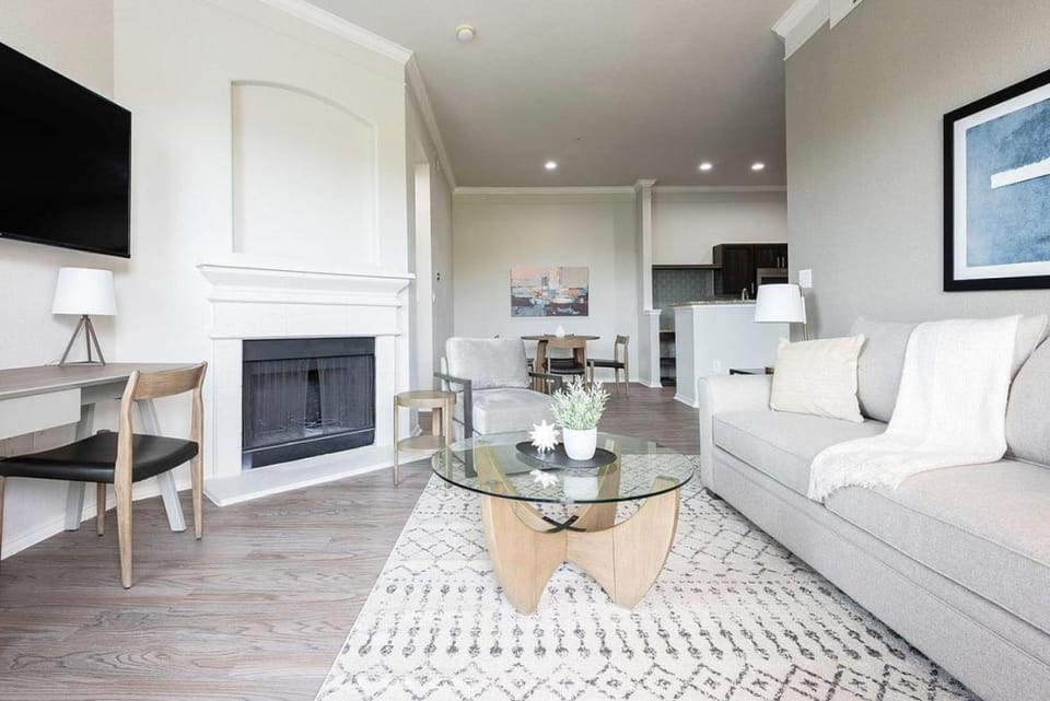 Landing Modern Apartment with Amazing Amenities (ID5003X26) Apartment in Lakeway