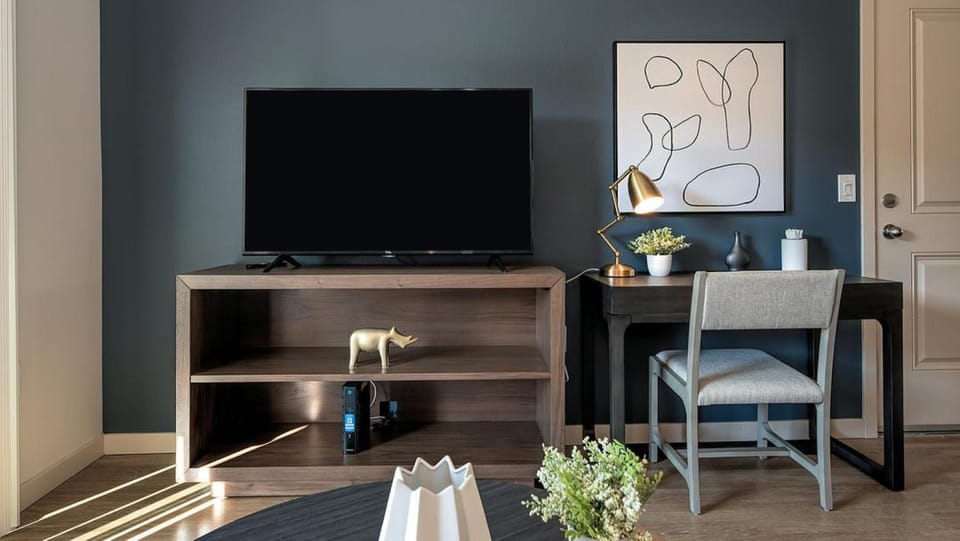 Landing Modern Apartment with Amazing Amenities (ID6842X82) Apartment in West Sacramento